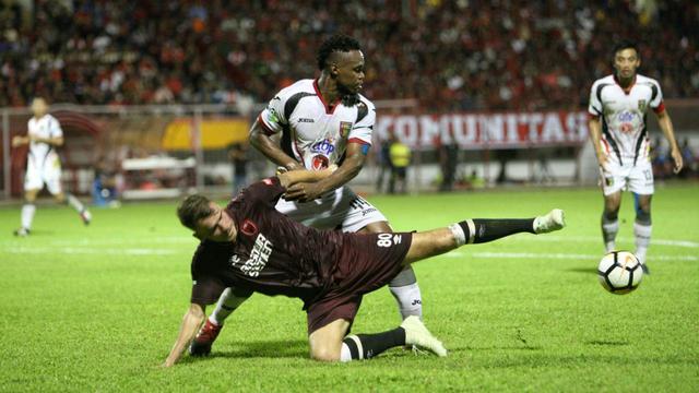 PSM Makassar vs Mitra Kukar