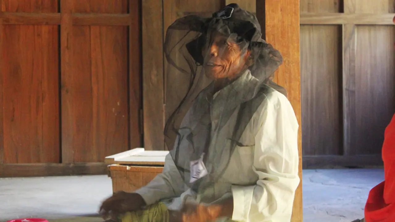 Tim Gama Lebah Datangkan Masker, Warga Mangunan Senang