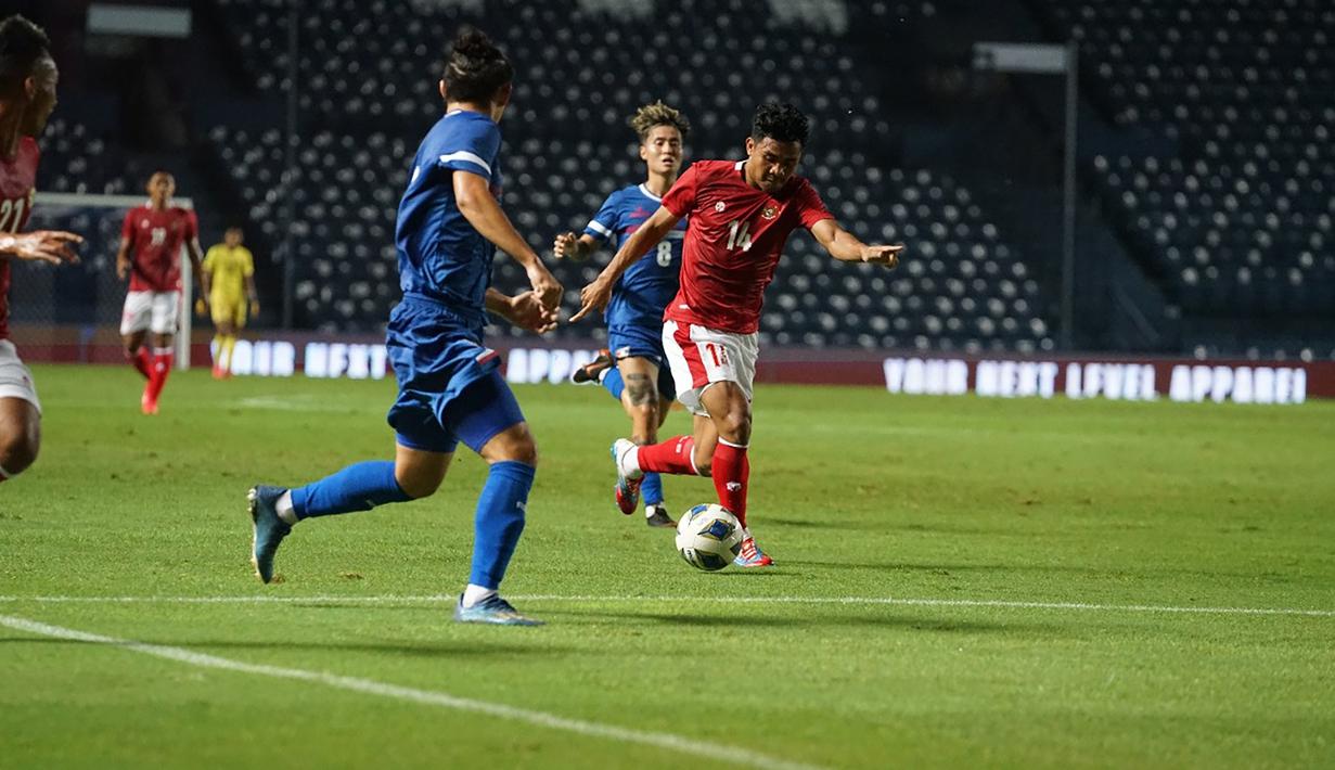 Bersama Timnas Indonesia, ia telah tampil 9 kali di level senior sejak debutnya di bawah pelatih Luis Milla saat melawan Myanmar dalam laga persahabatan yang berakhir dengan kekalahan 1-3, 21 Maret 2013. Performanya meningkat tajam sejak dibesut pelatih Shin Tae-yong. (Dok. PSSI)