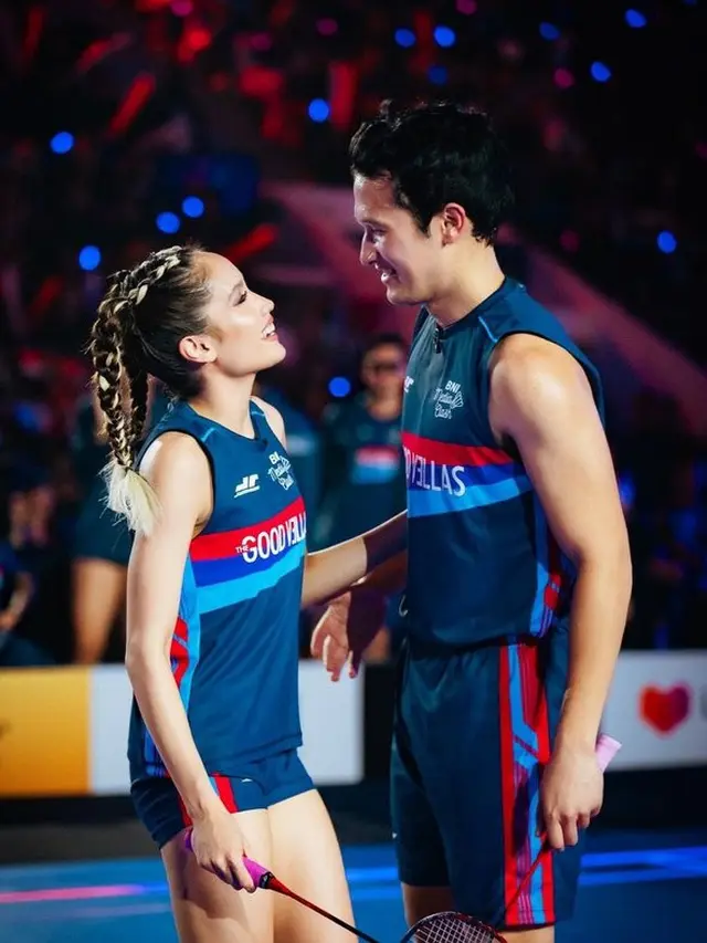 [Fimela] Cinta Laura dan Arya Vasco