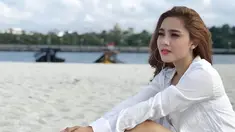 Mengawali karier sebagai personel Trio Macan pada 2014 silam, Dara Trio Macan makin dikenal publik. Bersama dengan Lia Amelia dan Chacha Sherly, ketiganya berhasil menaikkan kembali popularitas Trio Macan setelah sebelumnya mengalami pergantian personel.(Liputan6.com/IG/@darafu.91)