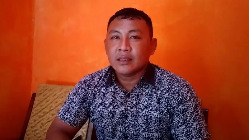 Pedagang telur ayam di Blora, Muhammad Fuad Mushofa. (Liputan6.com/Ahmad Adirin)