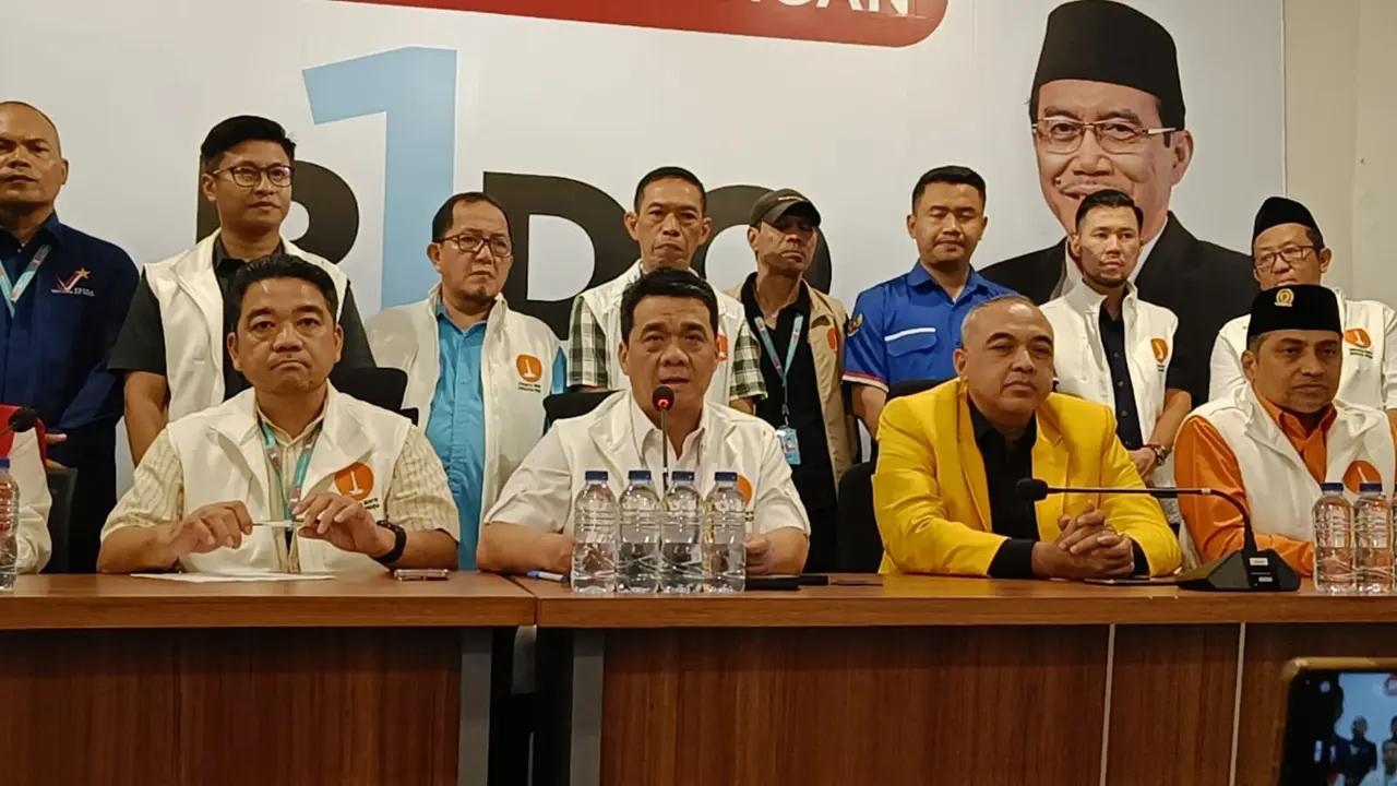 Ketua tim pemenangan pasangan Ridwan kamil-Suswono, Ariza Patria (Rahmat Baihaqi/Merdeka.com)