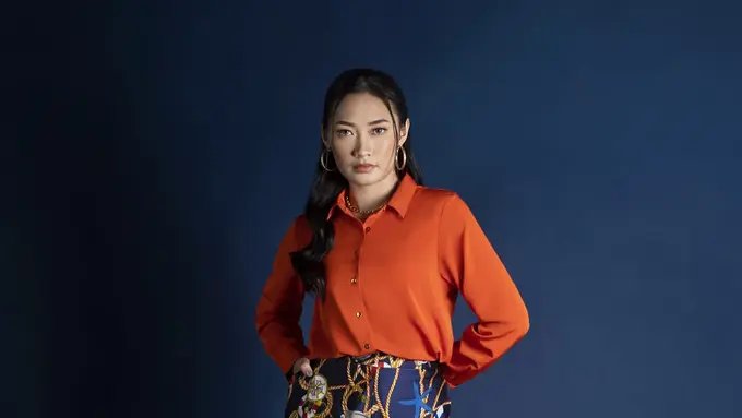 Pakaian Formal Perempuan Terinspirasi dari Keindahan Bawah Laut