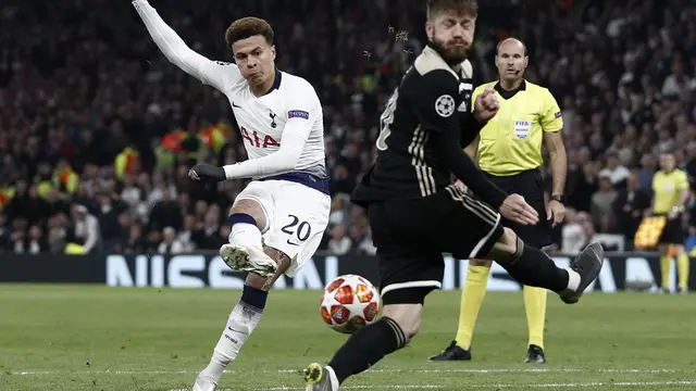 Ajax Amsterdam Selangkah Lagi ke Final