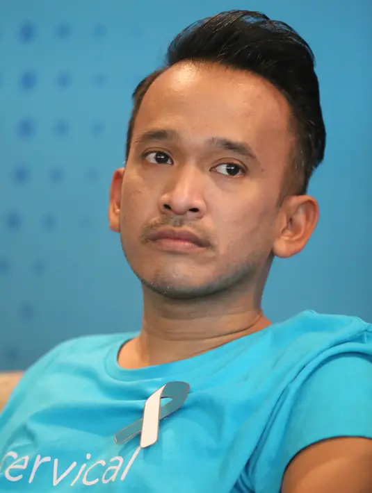 Saat hadir dalam acara KICKS di Jakarta Pusat, Senin (14/8) Ruben mengaku bahwa ia diminta untuk menggantikan Jupe. Saat itu, pelantun lagu Belah Duren itu mengaku tidak bisa datang lantaran terbaring di rumah sakit. (Adrian Putra/Bintang.com)