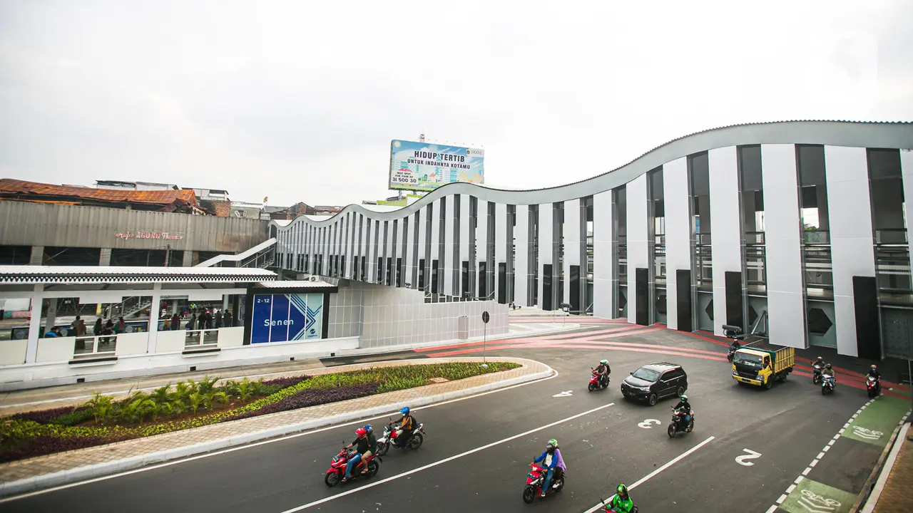 Wajah Baru JPO Senen Extension dengan Ornamen Khas Betawi