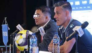 Pelatih Timnas Indonesia, John Herdman, saat memberi keterangan sebelum laga melawan Saint Kitts and Nevis pada ajang FIFA Series 2026 di Media Center Stadion Utama Gelora Bung Karno (SUGBK), Jakarta, Kamis (26/3/2026). Timnas Indonesia akan menghadapi Saint Kitts and Nevis dalam laga pembuka turnamen FIFA Series 2026. (Bola.com/M Iqbal Ichsan)