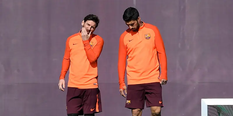 Jelang Hadapi AS Roma, Messi dan Suarez Lengket Saat Latihan