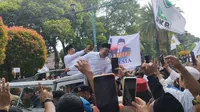 Tiba di KPU, Anies-Cak Imin Disambut Meriah Massa Simpatisan