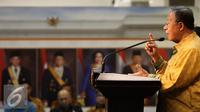 Menko bidang Perekonomian Darmin Nasution memberikan keterangan pers terkait kebijakan ekonomi tahap II, Jakarta, Selasa (29/9/2015). Paket kebijakan tahap dua difokuskan pada industri, keuangan dan ekspor. (Liputan6.com/Faizal Fanani)