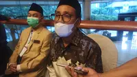 Ketua Umum Majelis Ulama Indonesia (MUI) Jawa Timur (Jatim) Hasan Mutawakkil Allalah angkat bicara terkait maraknya kasus pinjaman online (pinjol) di Indonesia, khususnya di Surabaya, Jatim