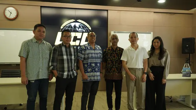 Penandatanganan Akta UCC