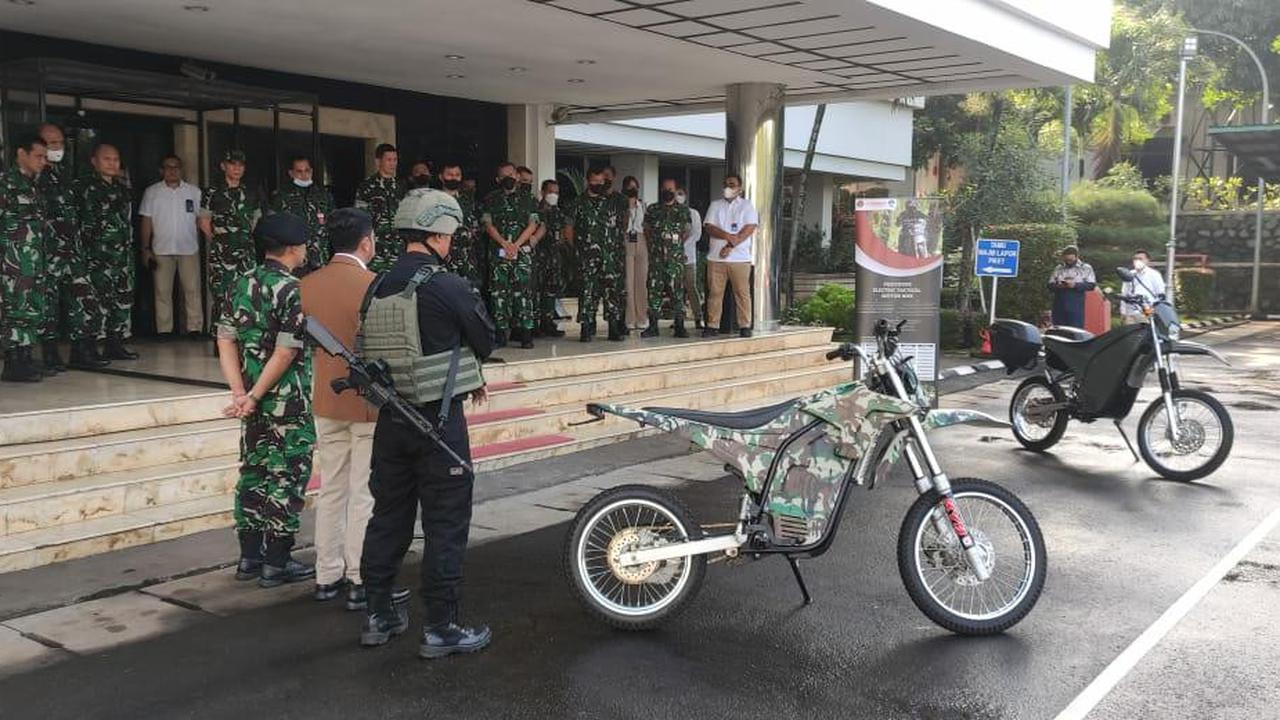 Kementerian Pertahanan (Kemenhan) mendorong hadirnya motor listrik khusus atau Electric Tactical Motor Bike karya nyata anak bangsa yang bisa digunakan dalam operasi militer (Istimewa)