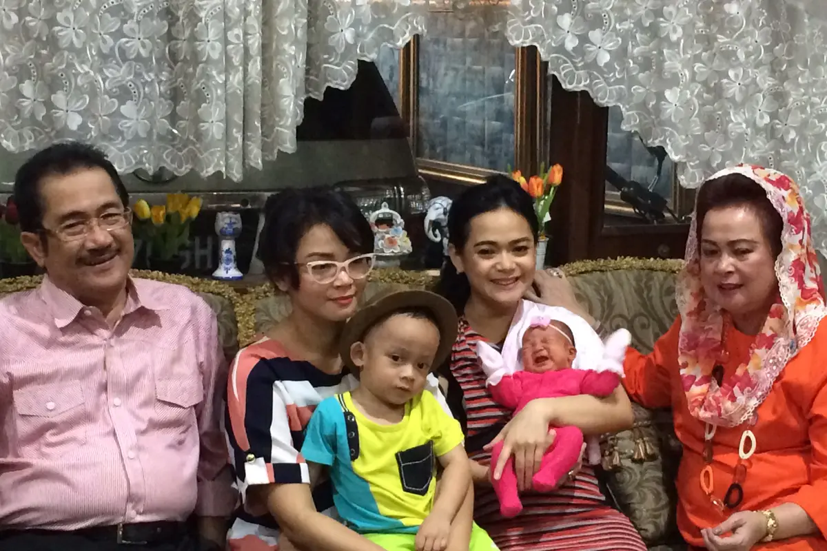 [Bintang] Shezy Idris