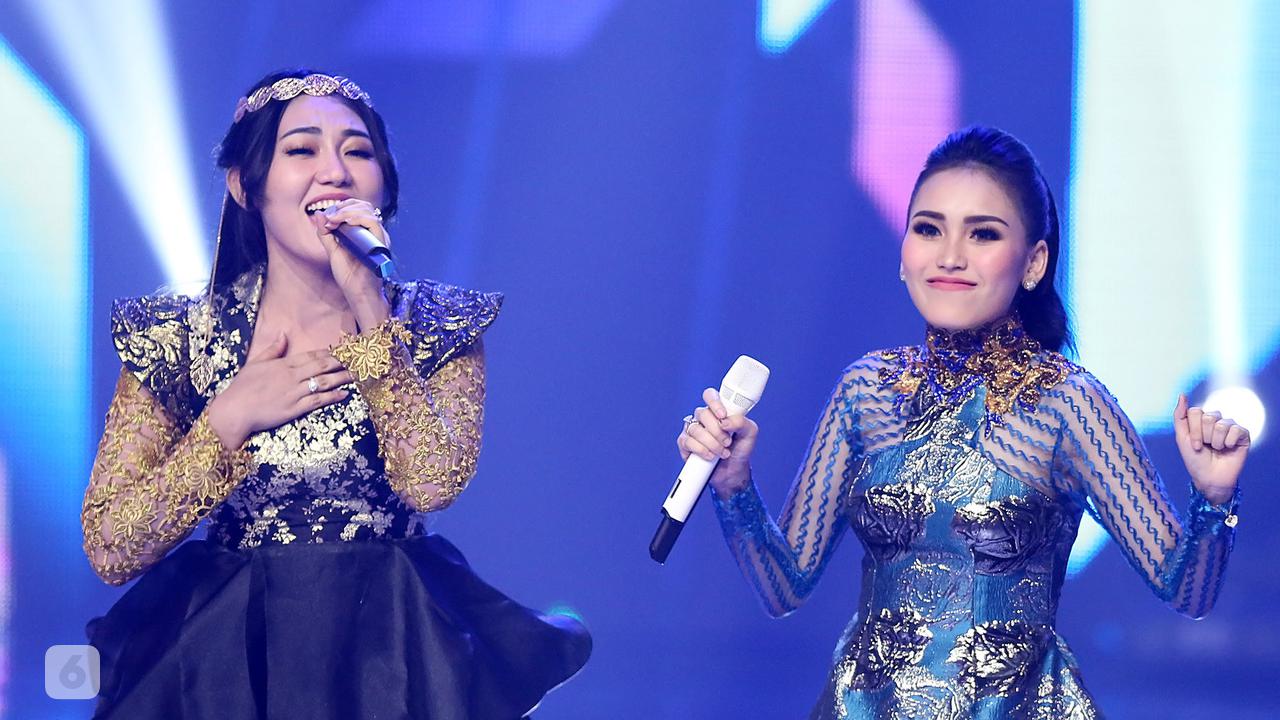 [Bintang] Ayu Ting Ting dan Via Vallen