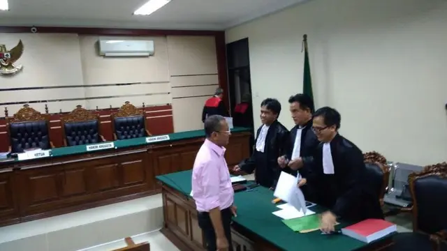 Sidang Dahlan Iskan