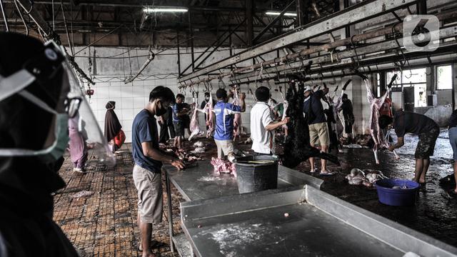 FOTO: Penyembelihan Hewan Kurban di Tengah Pandemi COVID-19