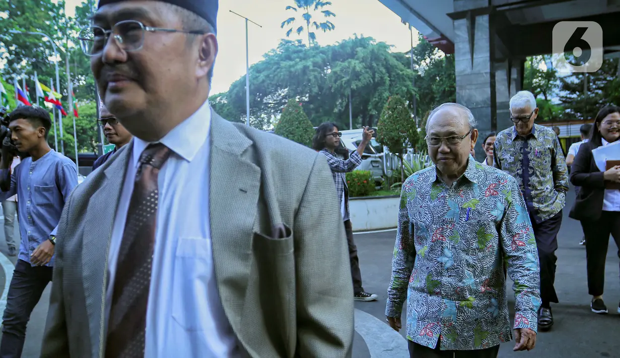Jimly Asshiddiqie juga mengatakan, bahwa sembilan hakim konstitusi nantinya akan diperiksa secara tertutup. (Liputan6.com/Angga Yuniar)