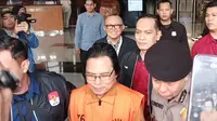 Pakai Rompi Oranye, Eks Sekjen MPR Resmi Ditahan KPK