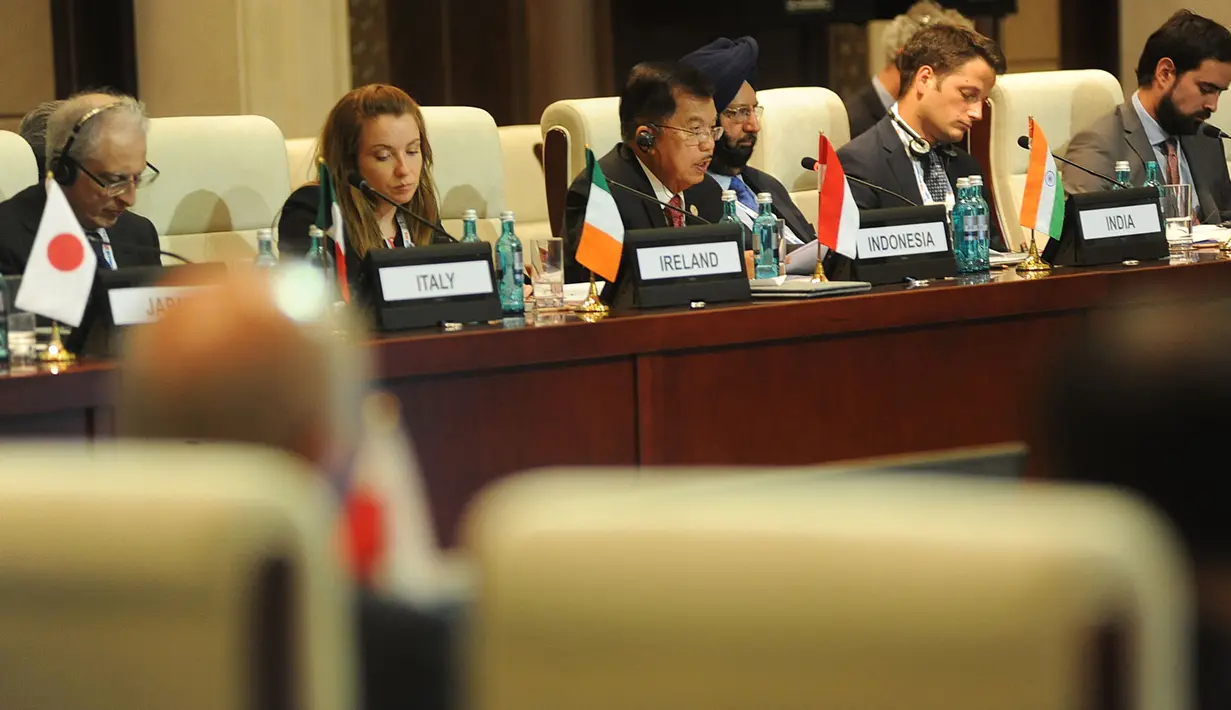 Suasana ketika Wapres Jusuf Kalla menyampaikan pandangan dihadapan pemimpin negara Asia dan Eropa pada Asia Europe Meeting (KTT Asem) ke-11 di Ulan Bator, Mongolia, Jumat (15/7). KTT Asem Tahun 2016 tersebut digelar pada 15-16 Juli. (Tim Media Wapres)