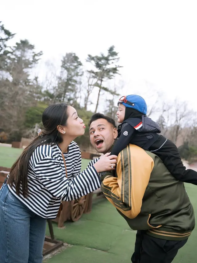 8 Momen Raffi Ahmad dan Nagita Slavina Liburan ke Jepang, Tingkah Rayyanza Bikin Gemas