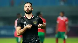 Pemain Timnas Indonesia, Jordi Amat melakukan selebrasi setelah mencetak gol penyeimbang 2-2 ke gawang Burundi pada pertandingan kedua FIFA Matchday di Stadion Patriot Candrabhaga, Bekasi, Selasa (28/3/2023). (Bola.com/M Iqbal Ichsan)