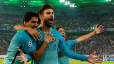 Gerard Pique menjadi penentu kemenangan saat Barcelona membungkam Borussia Monchengladbach, 2-1, pada laga kedua Grup C Liga Champions di Stadion im Borussia-Park, Kamis (29/9/2016) dini hari WIB. (AFP/Odd Andersen)