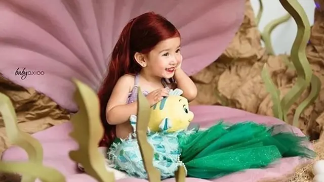 6 Potret Menggemaskan Sera, Putri Yasmine Wildblood Jadi Ariel Little Mermaid