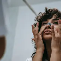 Hal-hal yang menyebabkan komedo semakin parah (foto: Pexels/Sam Lion)