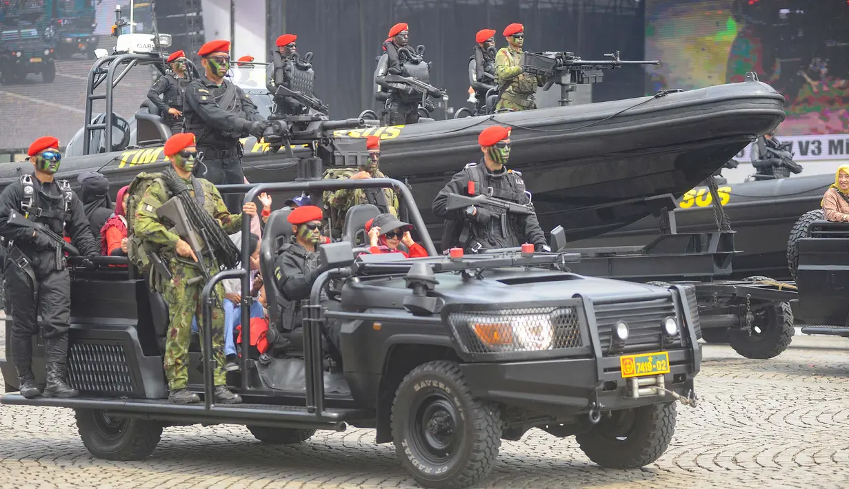 Peringatan HUT TNI ke-79 akan dimeriahkan oleh parade kendaraan tempur hingga kendaraan taktis. (merdeka.com/Arie Basuki)