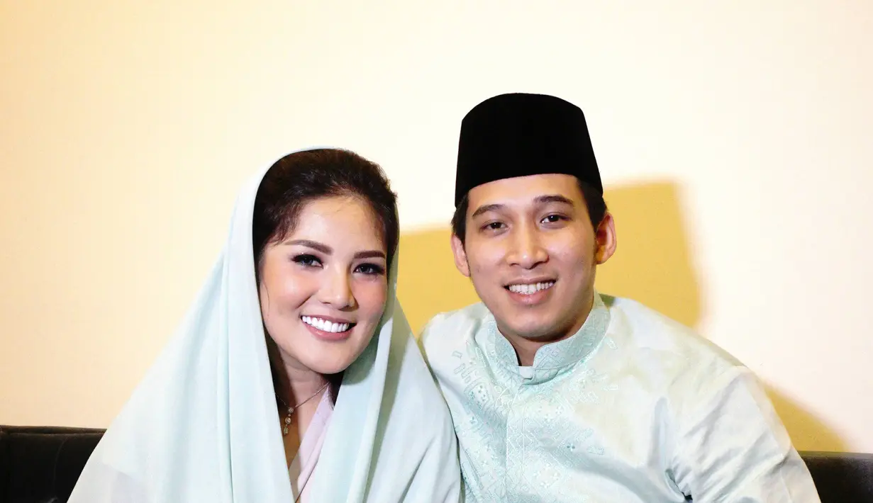 Nindy Ayunda dan suami Askara Parasady. (Andy Masela/Bintang.com)