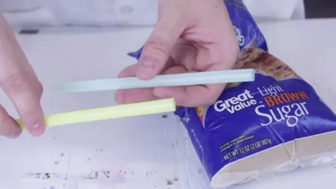 Lakukan Hal-hal Ajaib Ini dengan Sedotan di Rumahmu