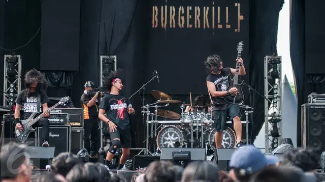 Band Burgerkill Membakar Hammersonic 2017