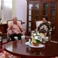 Presiden Jokowi dan 3 Bacapres Anies Baswedan, Ganjar Pranowo, dan Prabowo Subianto kenakan batik dengan makna berbeda (Biro Sekretariat Presiden RI)