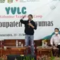 Andy F Noya memberikan ceramah interaktif untuk ratusan anggota PMR di Banyumas, Jawa Tengah. (Foto: Liputan6.com/Dok. panitia)