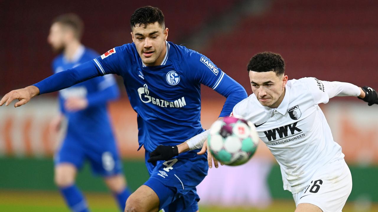 FOTO: Aksi Memukau Ozan Kabak, Bek Muda Potensial Harapan Baru Lini Pertahanan Liverpool