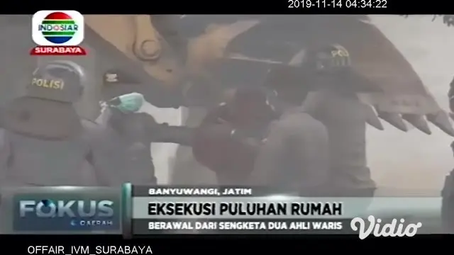 VIDEO: Warga Melawan, Eksekusi Tanah Ricuh di Banyuwangi