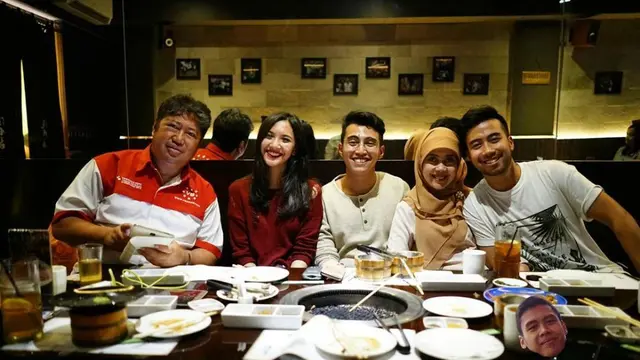6 Potret Kebersamaan Sheila Dara dan Keluarga Vidi Aldiano, Sudah Akrab