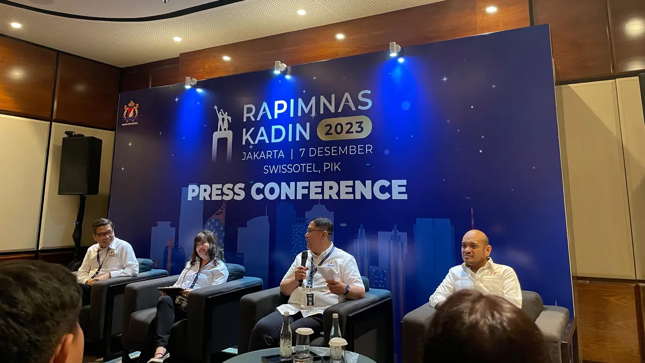 Pengusaha yang tergabung dalam  Kamar Dagang dan Industri (Kadin) Indonesia.