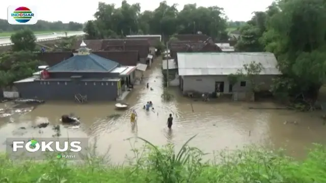Banjir yang melanda wilayah Pasuruan, Jawa Timur, kian meluas. Jika sebelumnya hanya dua kecamatan yang terendam banjir, kini sudah mencapai lima kecamatan.