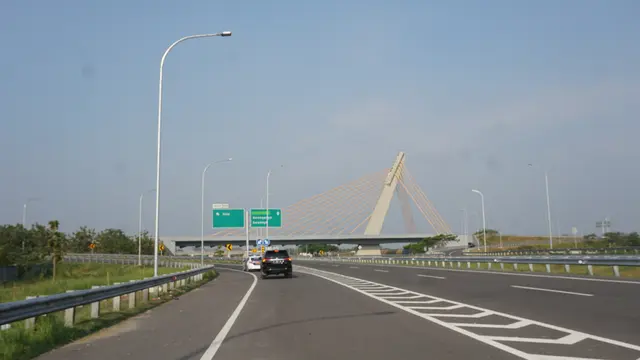 Jalan Tol Solo - Ngawi