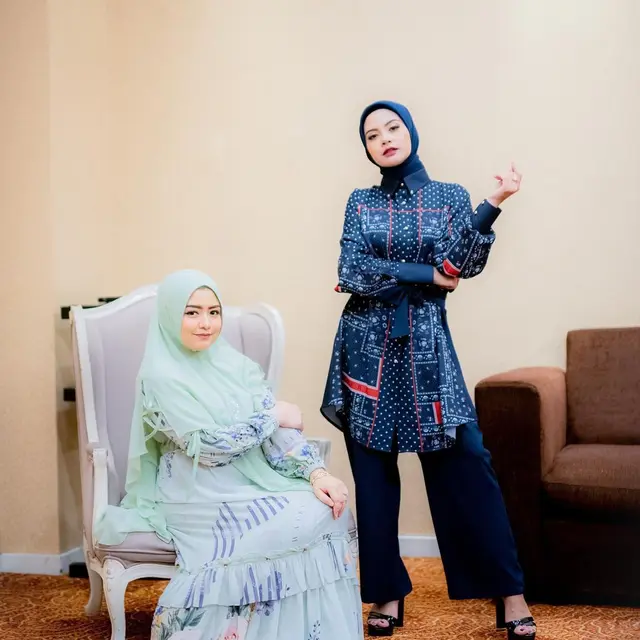 6 Potret Tika dan Tiwi Eks T2 saat Sama-Sama Tampil Berhijab, Bak Kembar