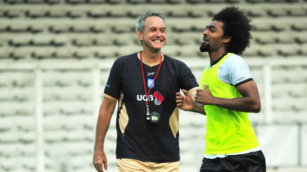 Hamza Choudhury - Timnas Bangladesh