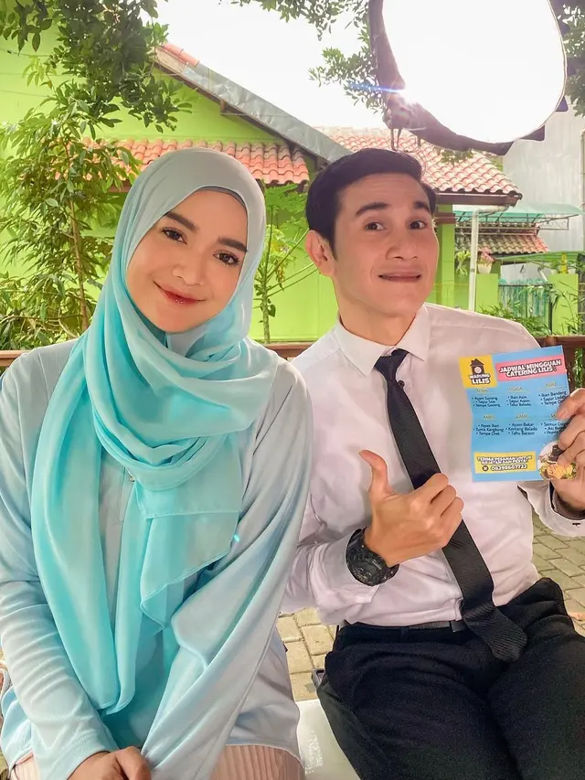 Tampil Berhijab, Ini 7 Potret Andi Annisa yang Bikin Pangling