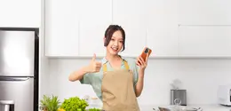 Ilustrasi perempuan membuat video audisi Bright Gas Cooking Competition 2026. (c) 1112000/Depositphotos