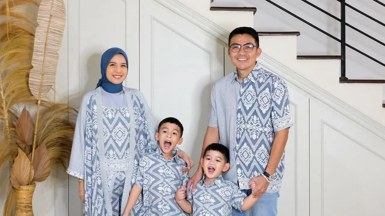 6 Inspirasi Baju Sarimbit Keluarga untuk Lebaran 2024 dari Ayu Ting Ting hingga Tya Ariestya