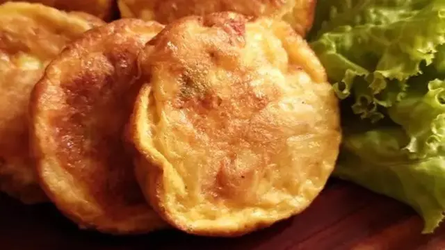 Resep dadar kornet kentang. (dok. Cookpad @mamadavinesh74)