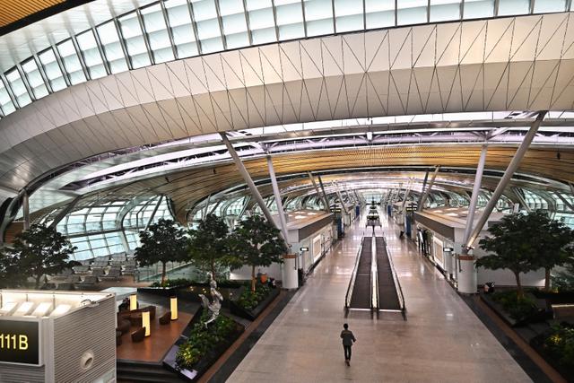 Biaya Baru Pajak Bandara Belum Berlaku hingga ...