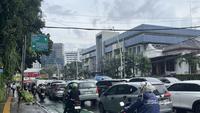 Situasi Lalu Lintas di sekitar Tugu Tani, Jakarta Pusat (Winda Nelfira/Liputan6.com)
